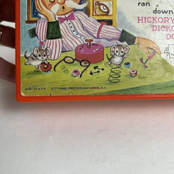 Vintage 1971 Fisher Price Hickory Dickory Dock Windup Music Box Works - Picture 3 of 6